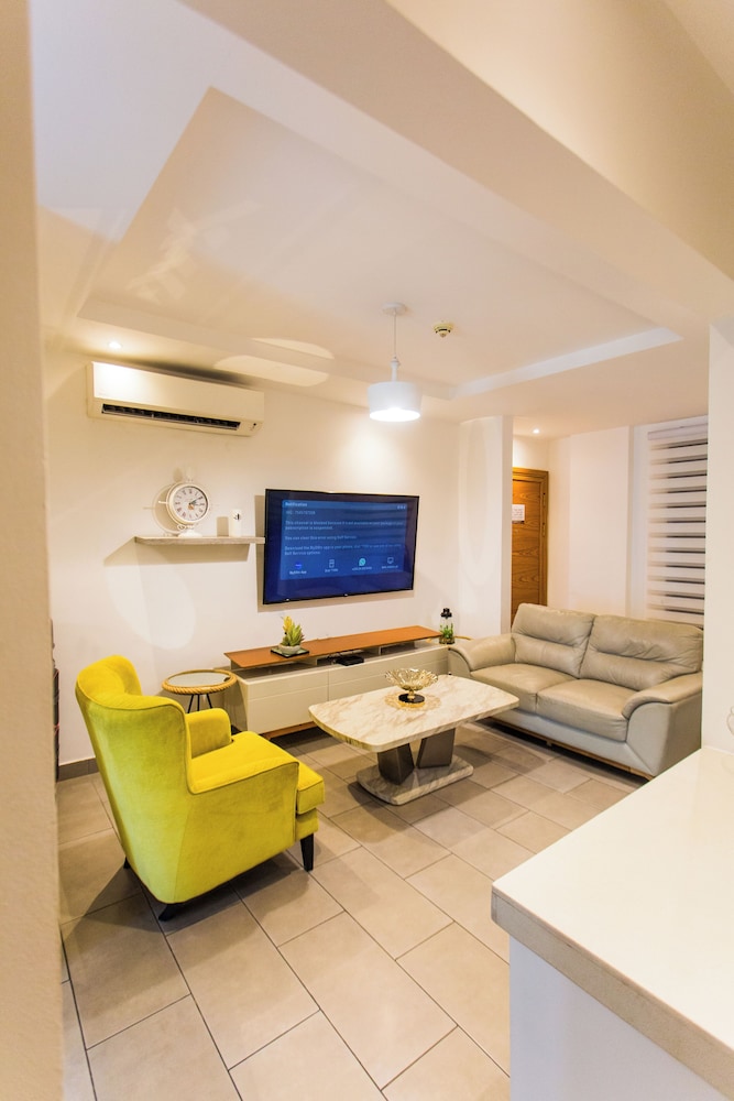 Accra Luxury Apartments at Edge