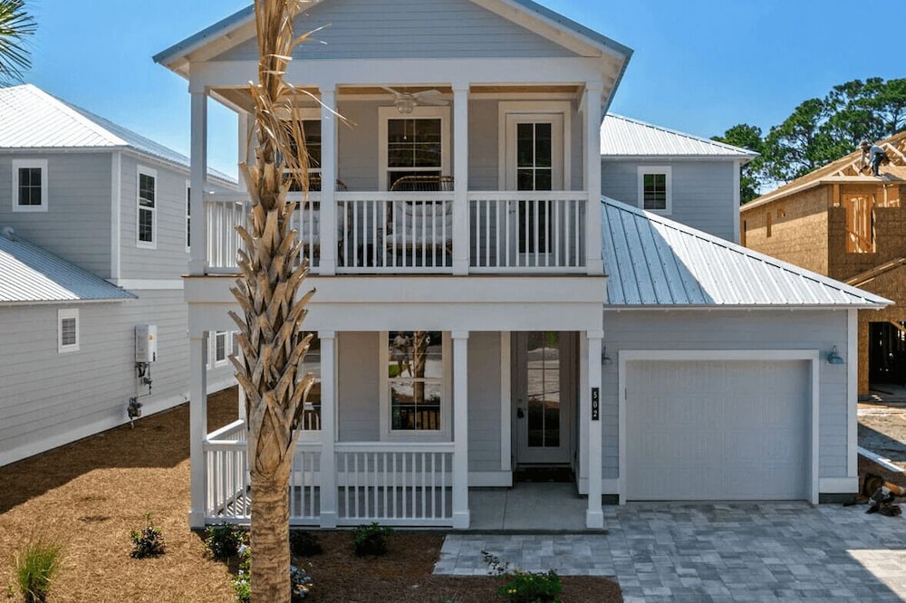Chic Shack by Avantstay Private Pool, Walk to Beach, Sleeps 13!