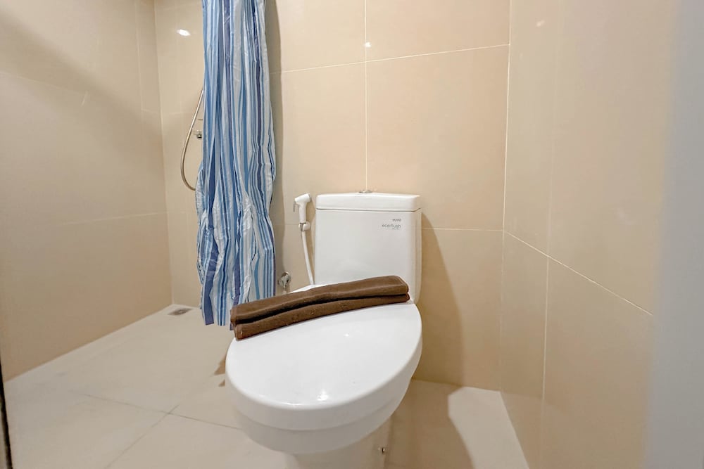 Modern Suite 1Br At Grand Sungkono Lagoon Apartment