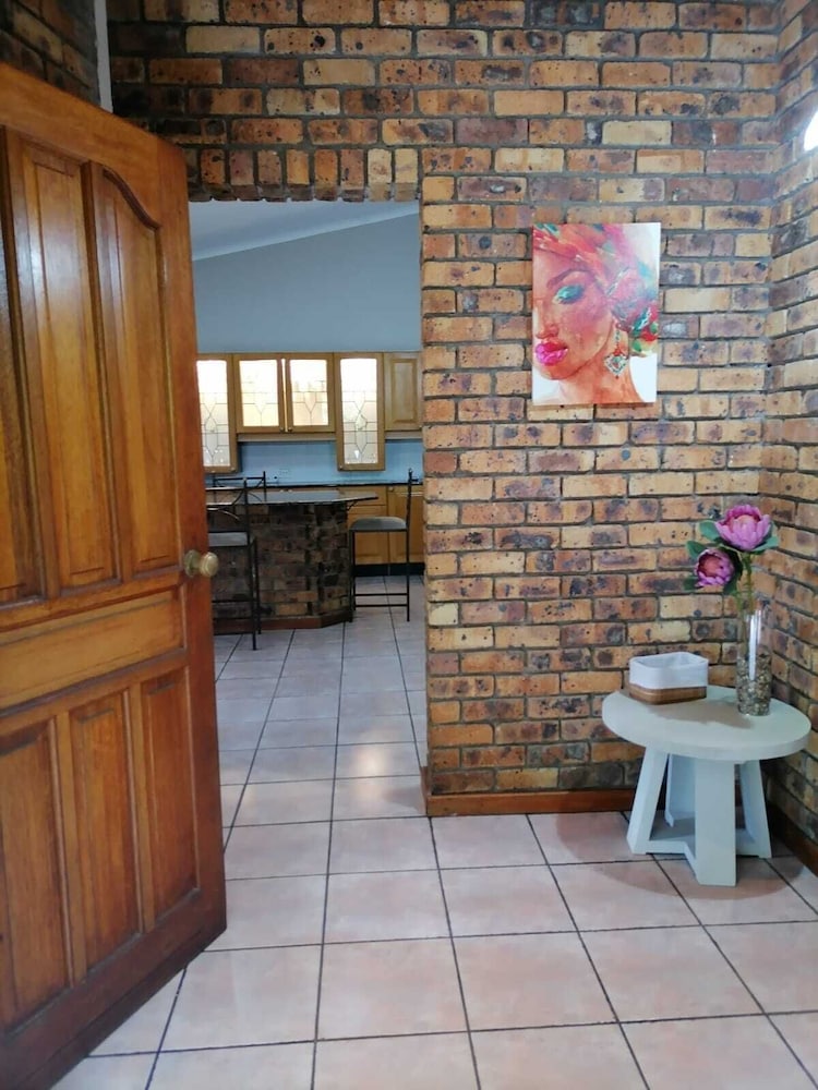 Shingalana Guest House