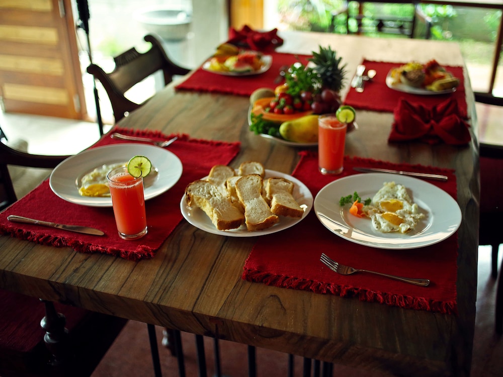 Nisala Villa