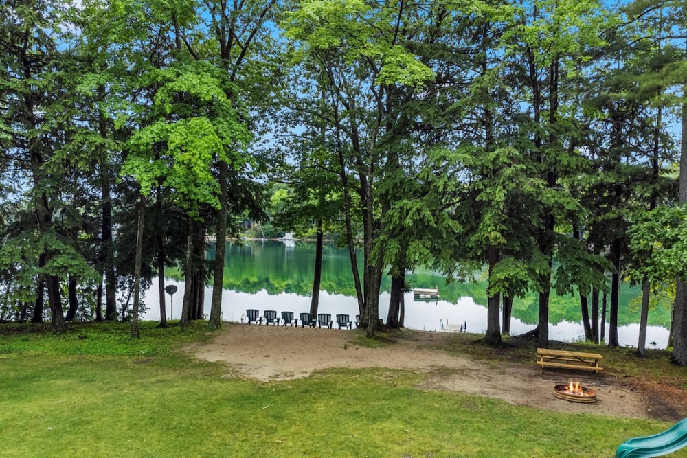 Lakeside Getaway pet Friendly