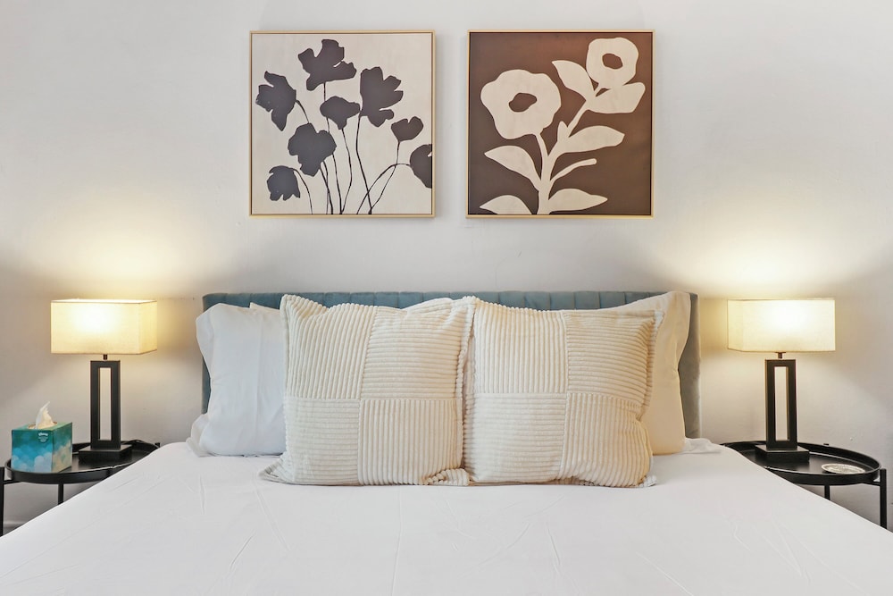Cozy Charm Studio Apt - Kenwood 205