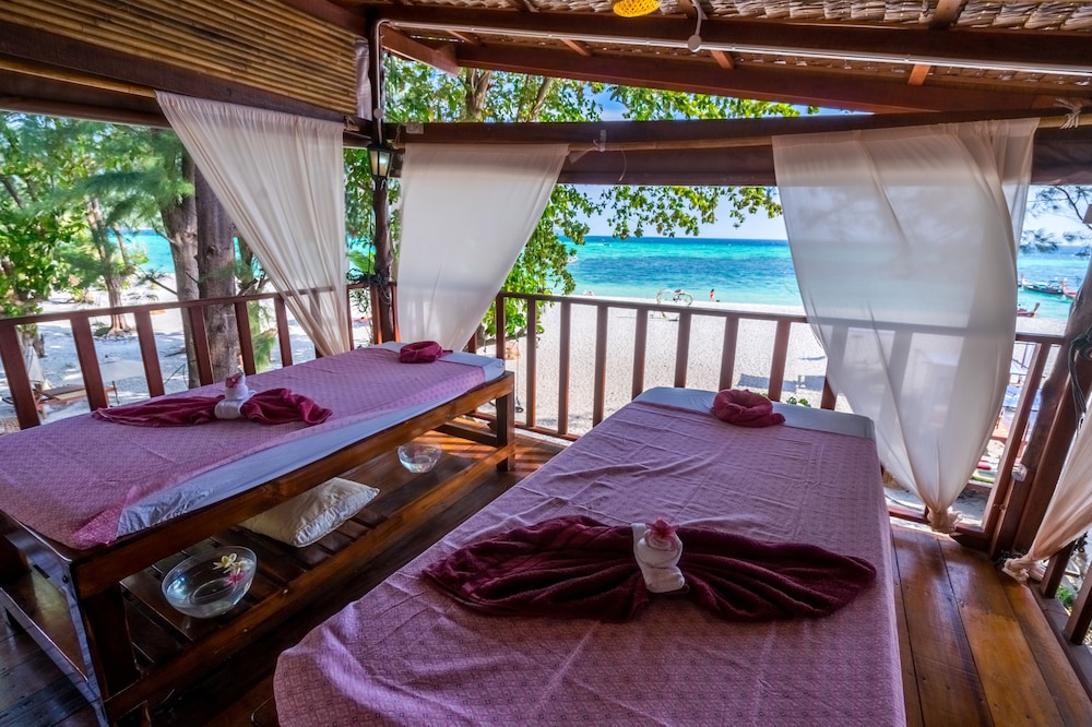 Lipe Beach Resort