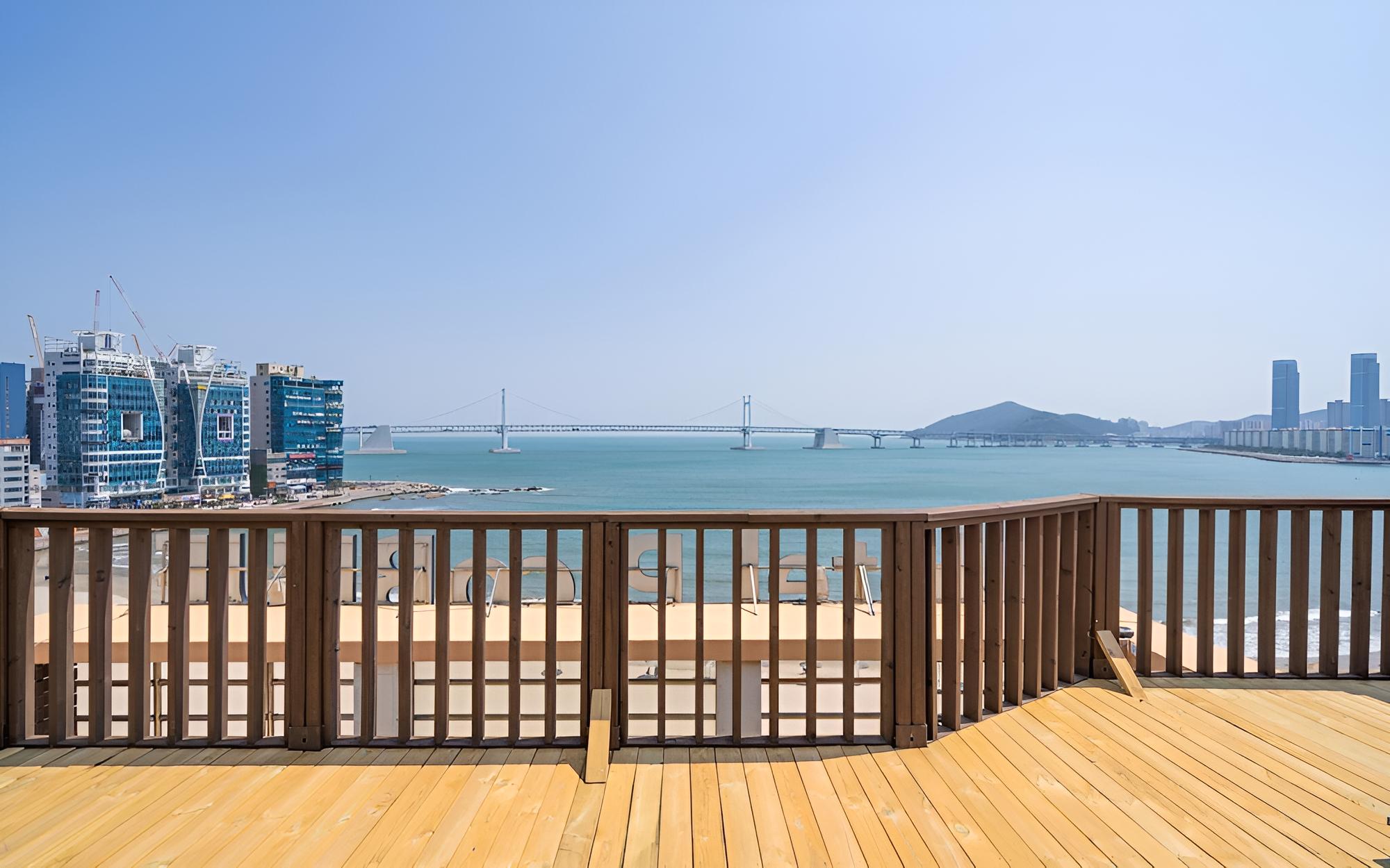 Busan Gwangalli Pico Blue view 4