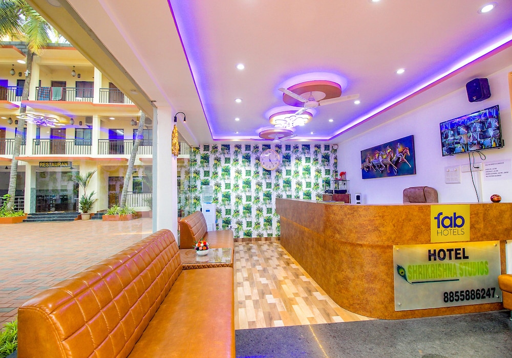 Lobby & Reception