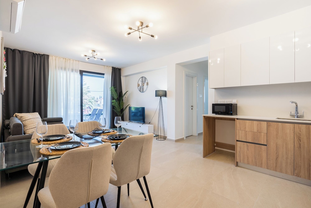 Jas Living Apts & Balconies in Larnaca