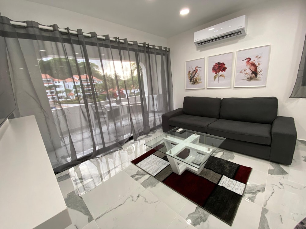 The Sapphire Suite