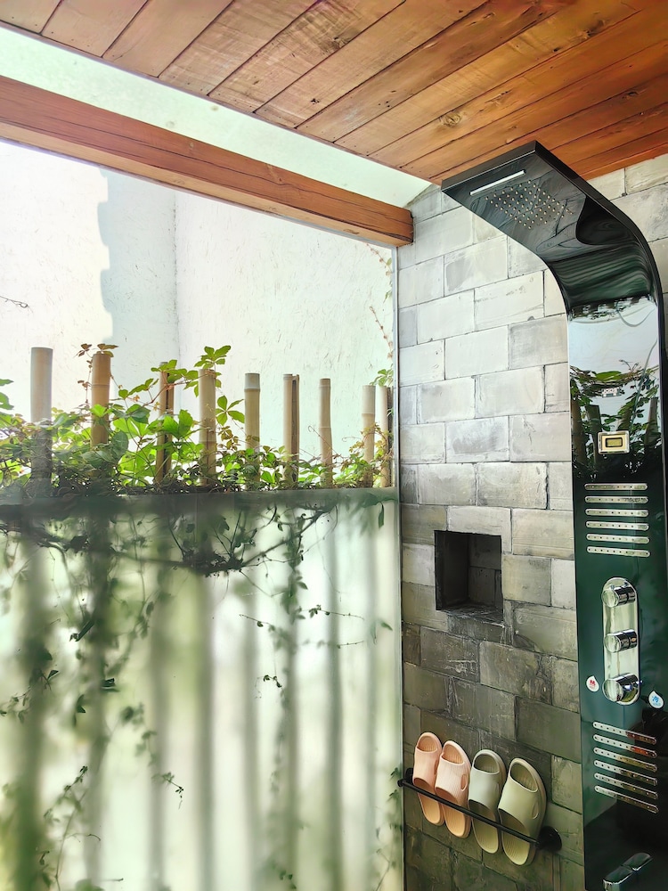 Jia Kedi Ancient House Cultural Homestay