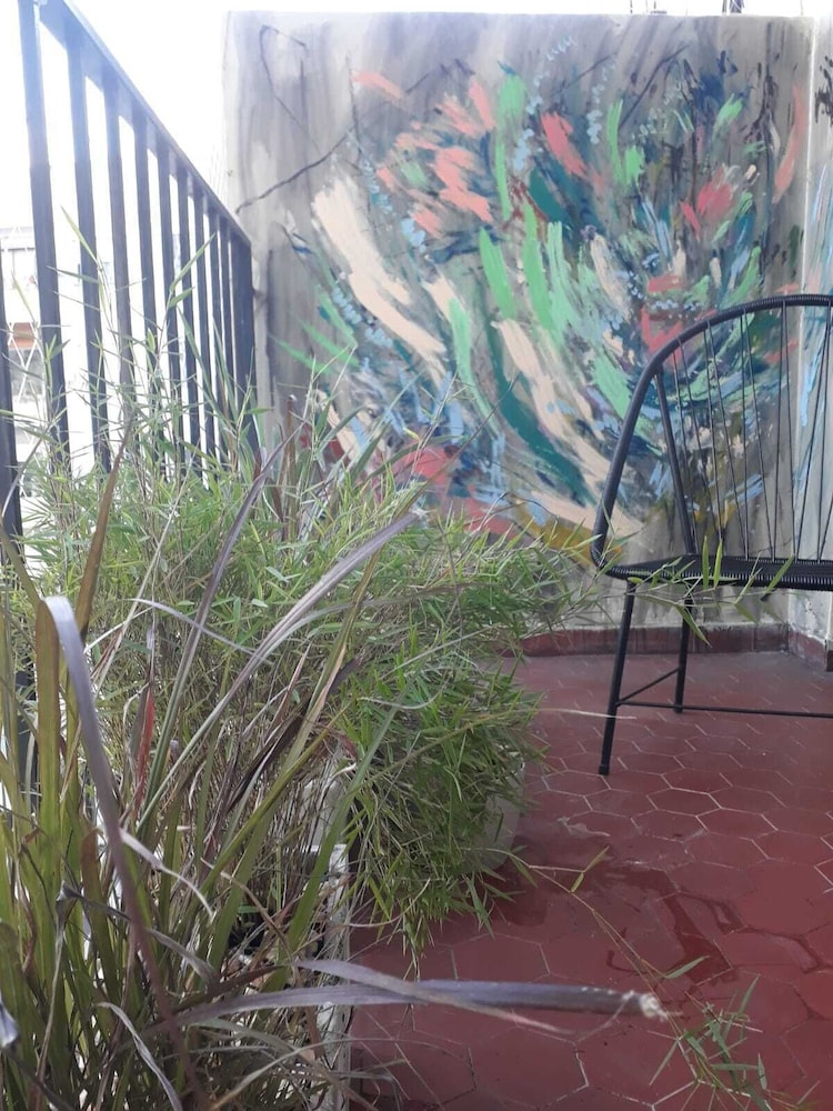 DEPARTAMENTO COMPLETO EN RECOLETA