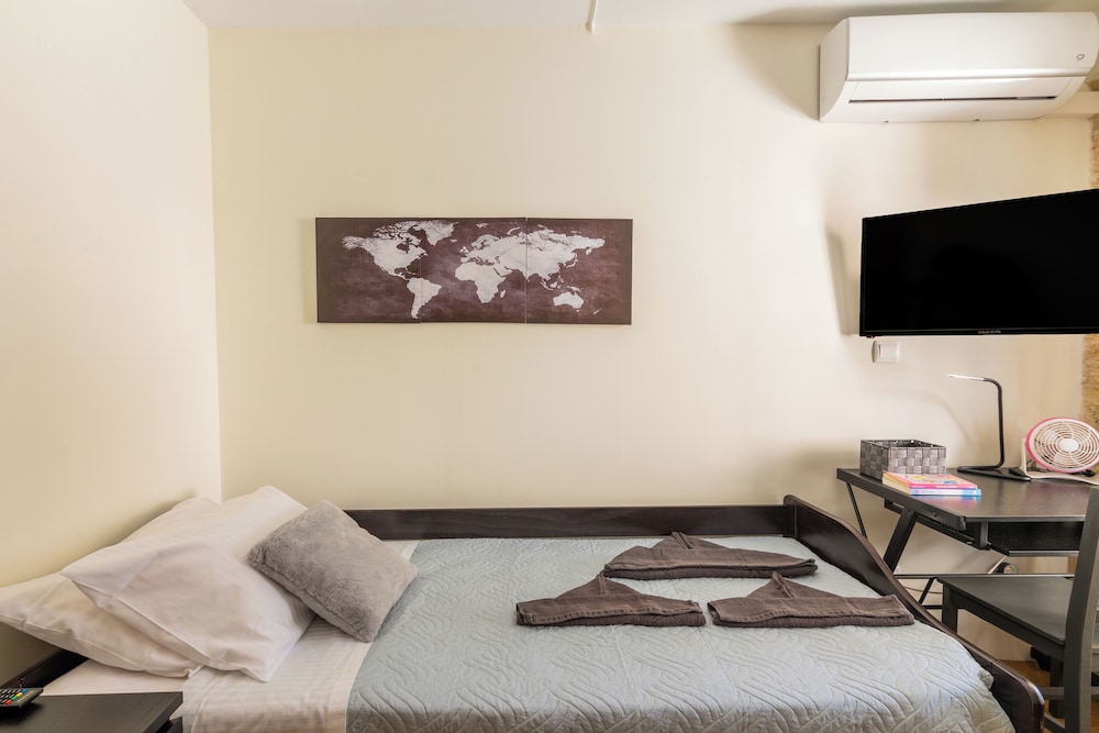 Thrapsano House for up to 8 Persons, Near Iraklion view 2