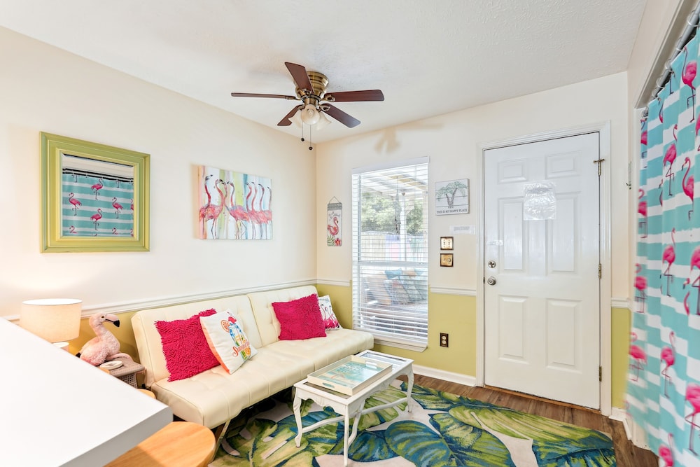 Breezy PCB Vacation Rental w/ Lanai, Walk to Ocean