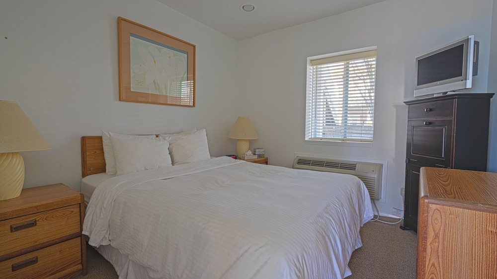 Sea Crest Resort