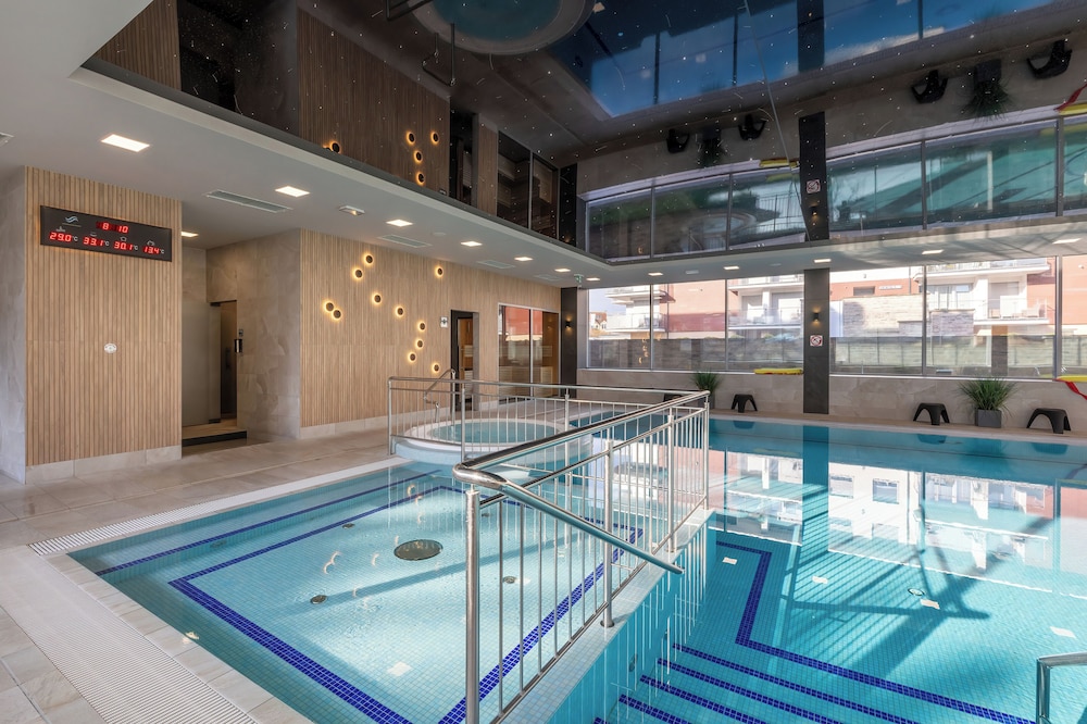 Klifowa Resort Rewal by Renters Prestige