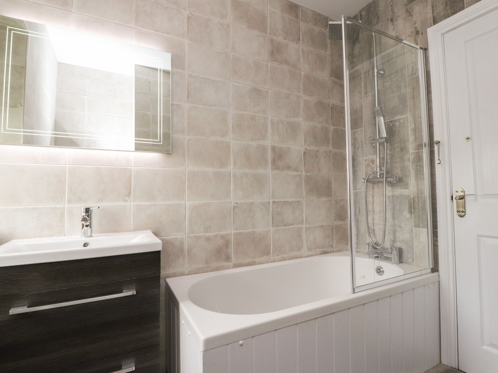 1 Lytham Terrace