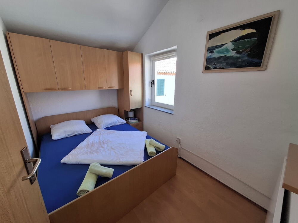 Apartments Kastilac with sea view