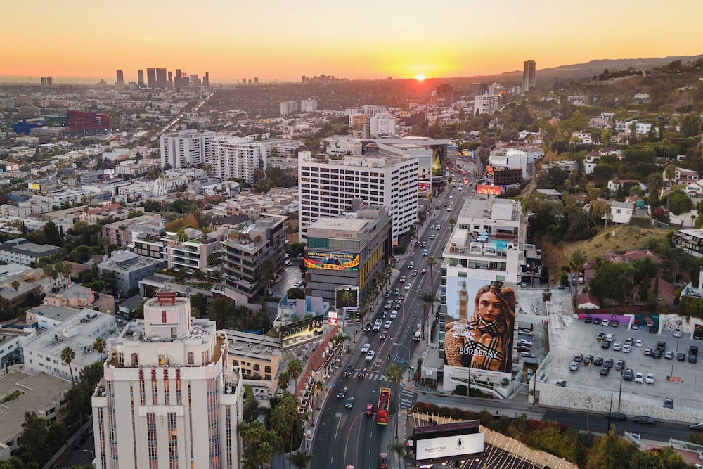 Kings Road West Hollywood Luxury Pool, Views, Firepit, Modern Design