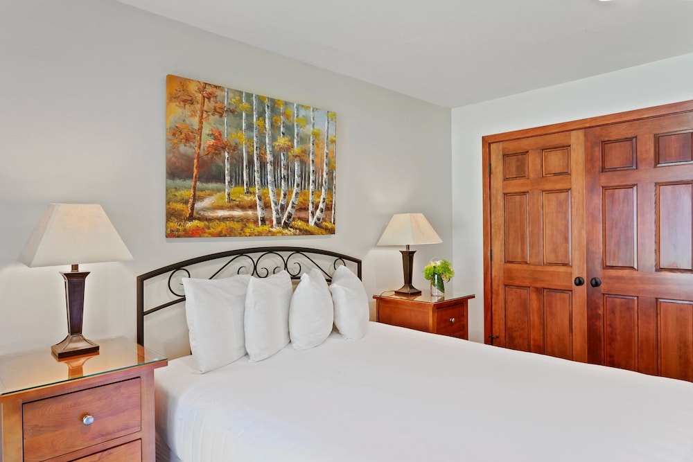 Lakeside at Deer Valley Resort - Two Bedroom Condo #1733 2 Condo