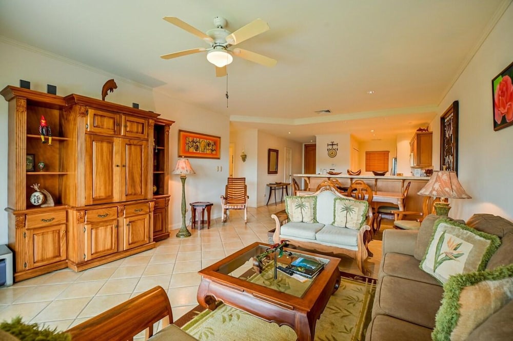 CR Luxury Del Mar 2Q 3 Bdrm