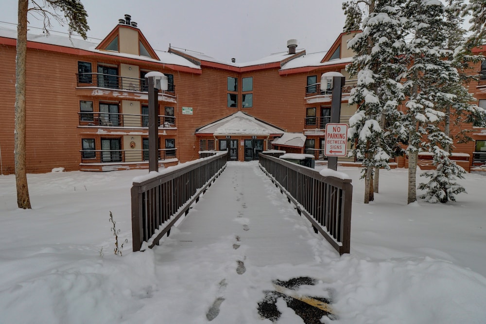 Bb103 Buffalo Ge 2br 2ba 2 Bedroom Condo by RedAwning