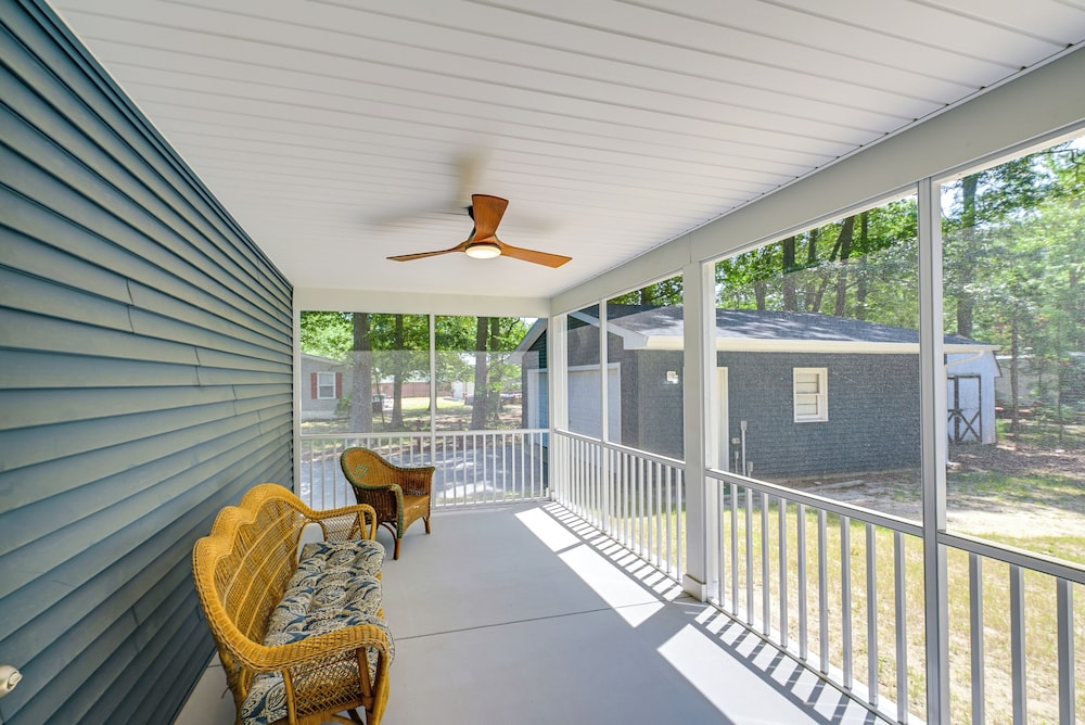 Coastal Comfort: Rehoboth Beach Getaway w/ Porch!