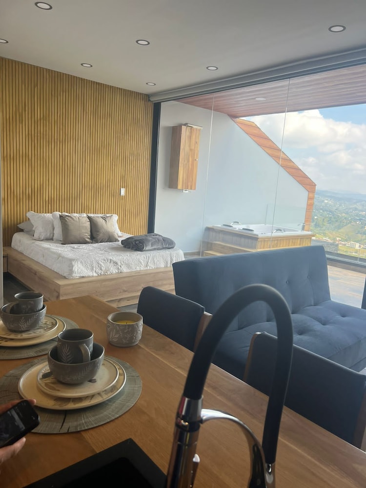 MONTECIELO HOSTING GUATAPE