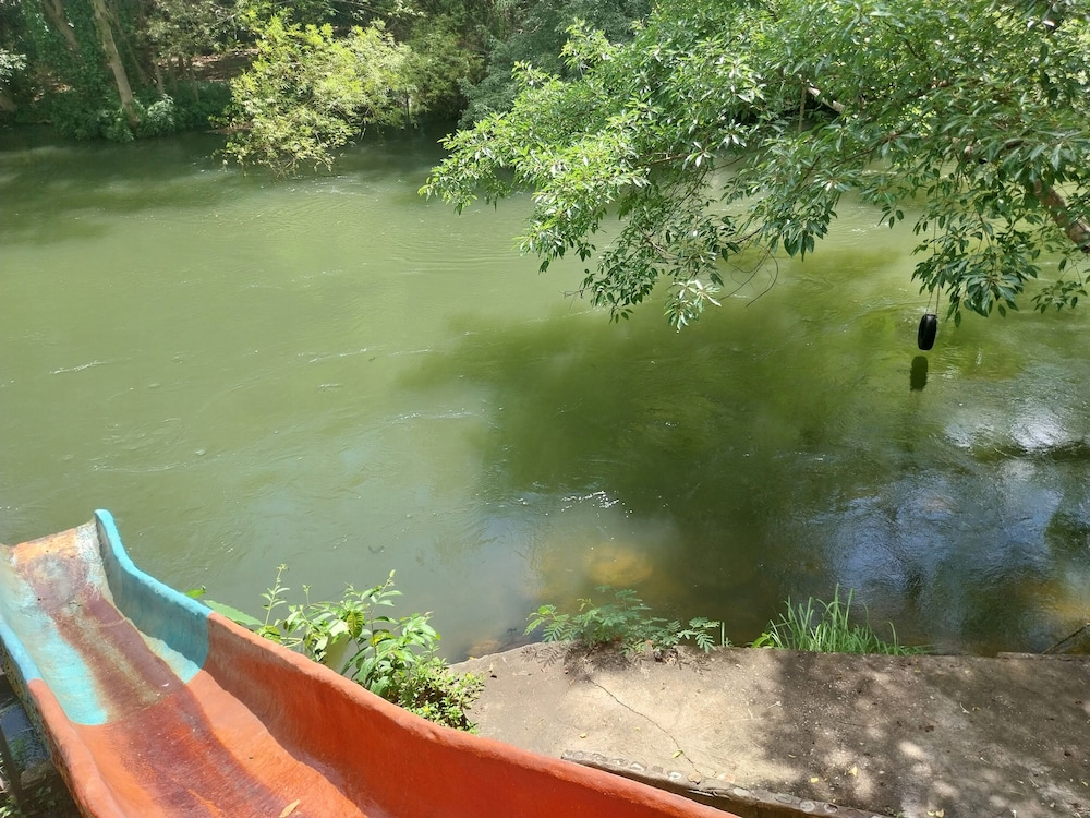 Bamboo River House Kaeng Krachan