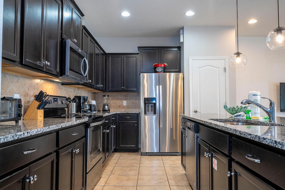 8822 GC - Fabulous 5BR Townhome: Pet Friendly