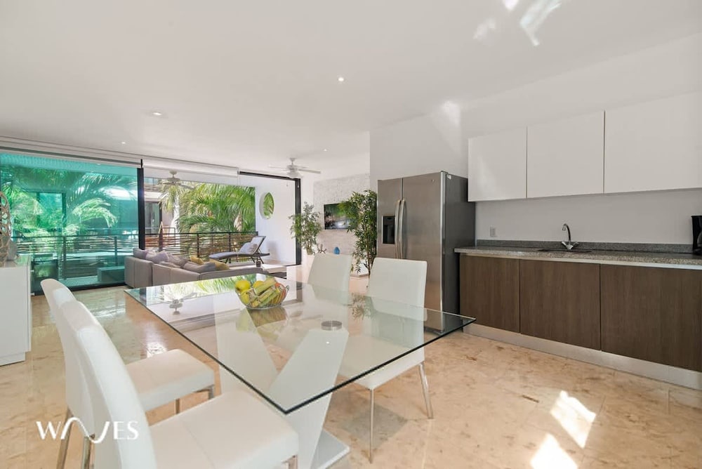 2 Br Luminous and Spacious Pool View Apt