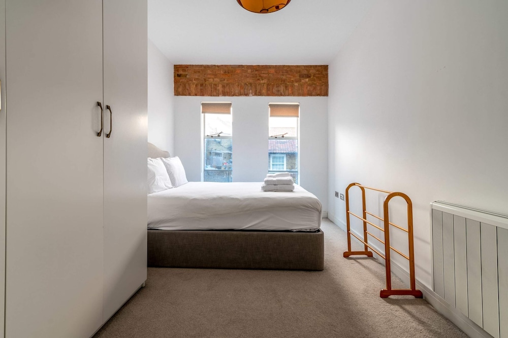 Trendy Elephant and Castle Home