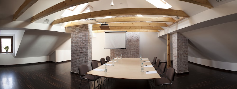 meeting & event spaces