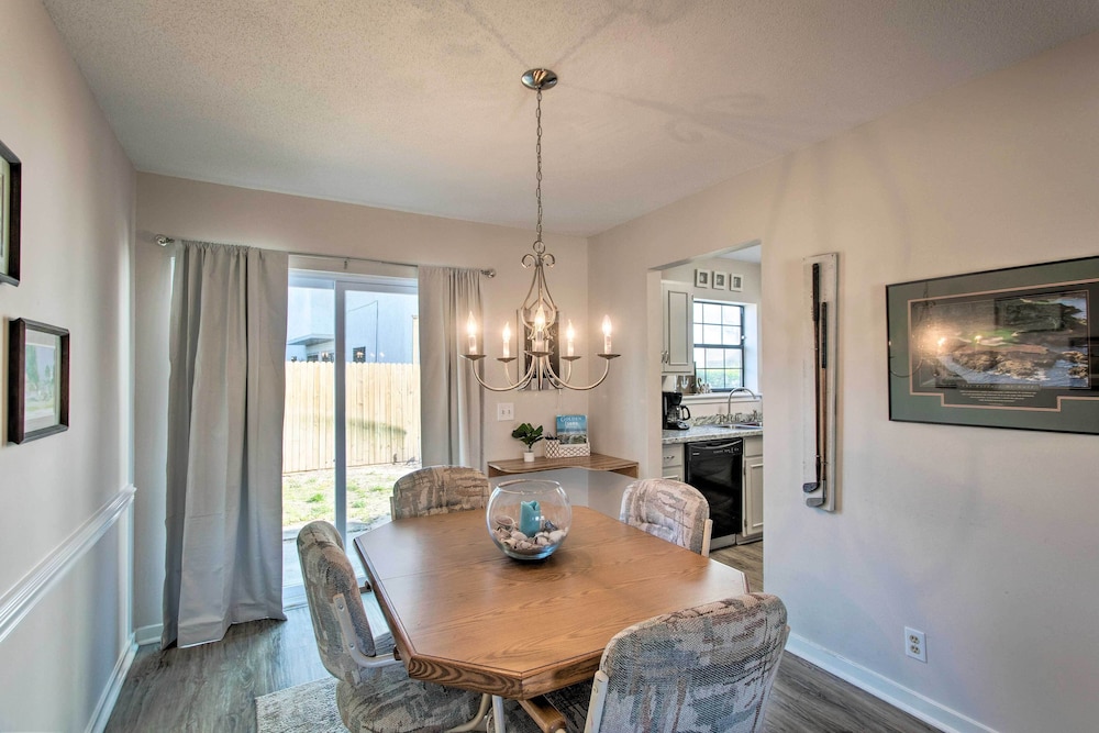Chic St Simons Island Condo Rental: 2 Mi to Ocean! view 3