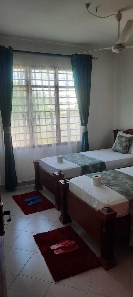 Lux Suites Shiv Apartments Nyali Cinemax