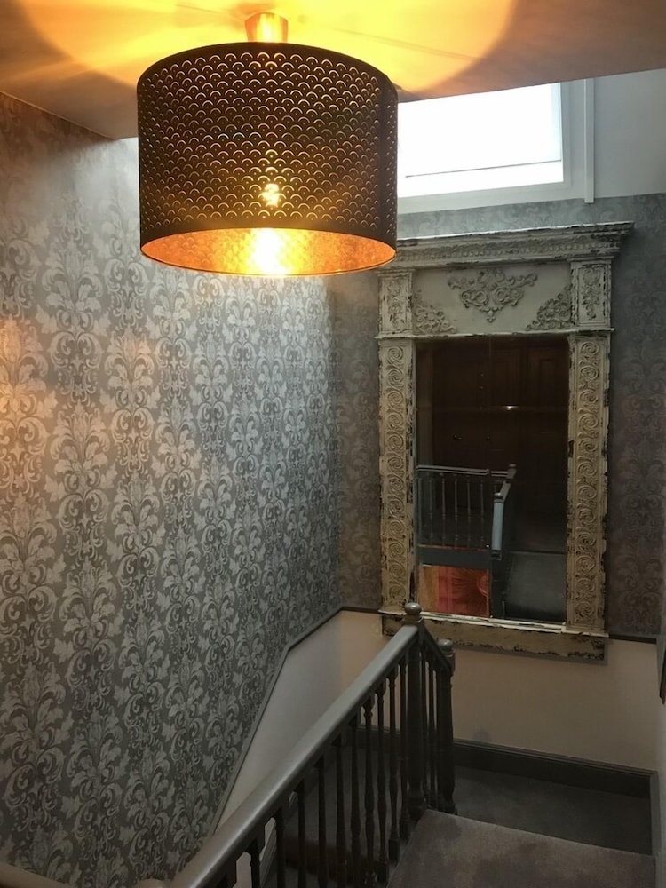 Marlborough Vacations - The Kingsbury at No7  No8 - Property Image 4