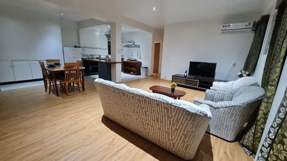 Axis Apartments