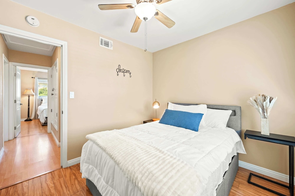 Cozy Getaway Bright, Clean & Fully Equipped