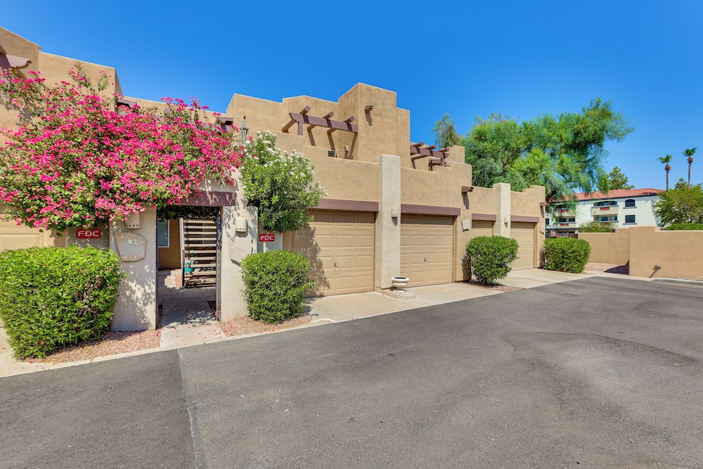Golf Getaway 1 Mi to Old Town: Pueblo Verde Condo!