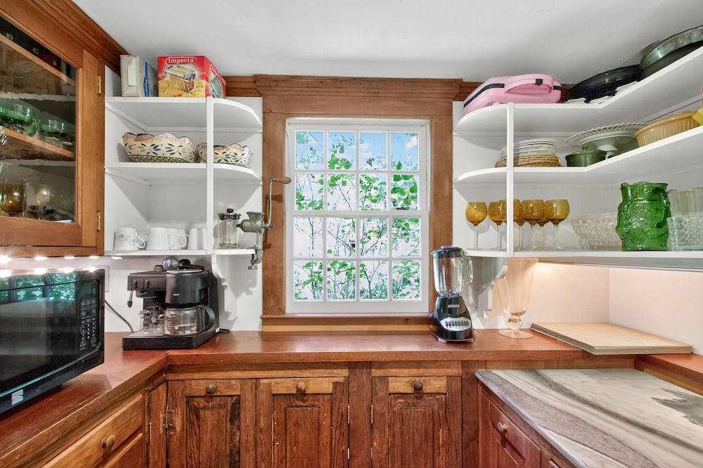 Storybook 330 Year Old Enchanting Estate 5 Bedroom Estate