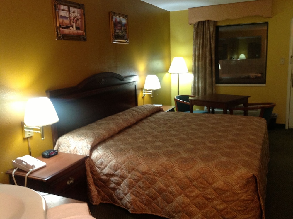 Colonial Inn & Suites /Airport/Graceland, photo 23