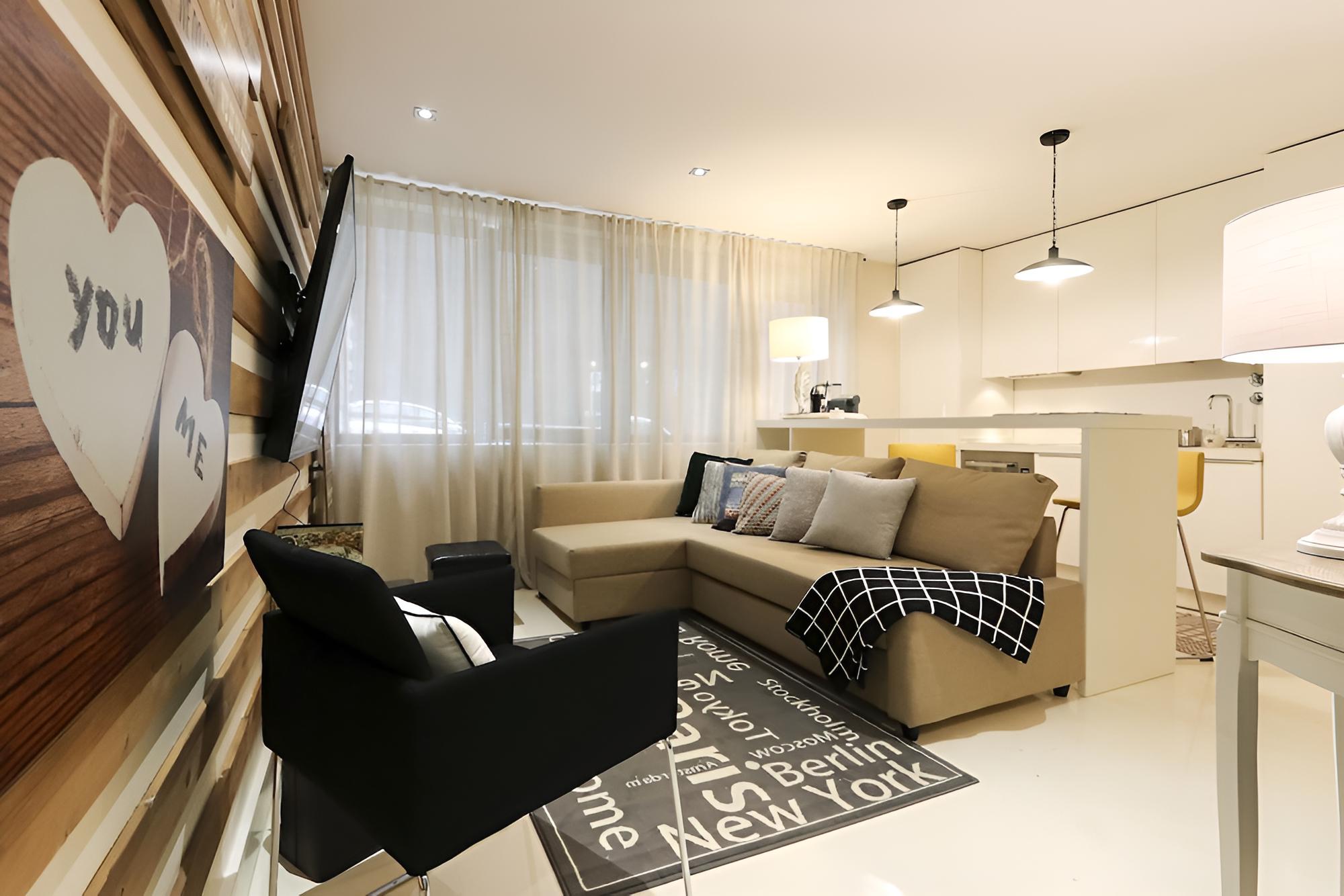 Marques Design I by Homing
