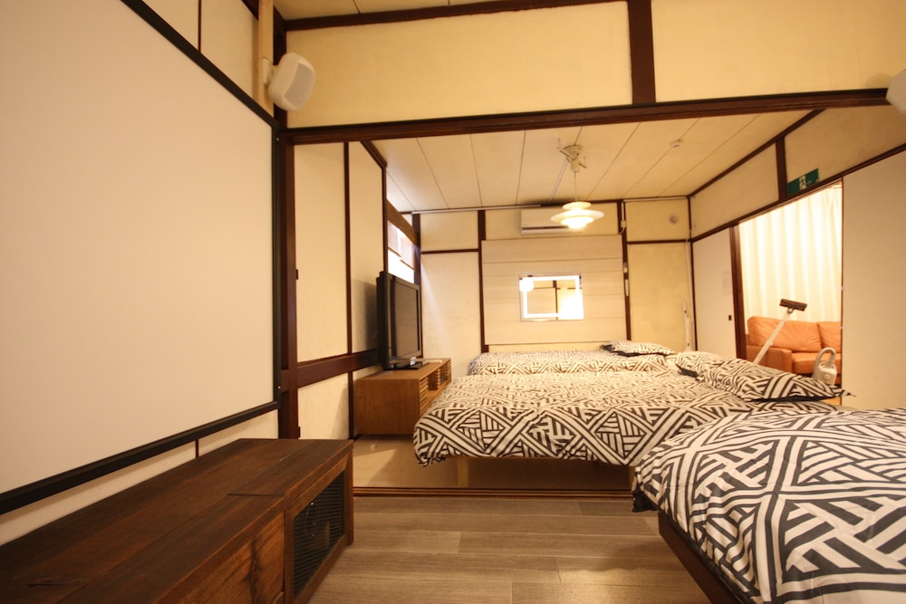 Sapporo Dome Front House view 3