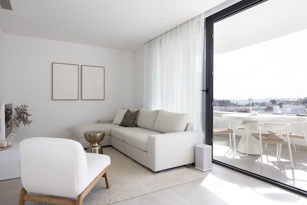 Stylish Luxury Suite With Terrace in Higueron