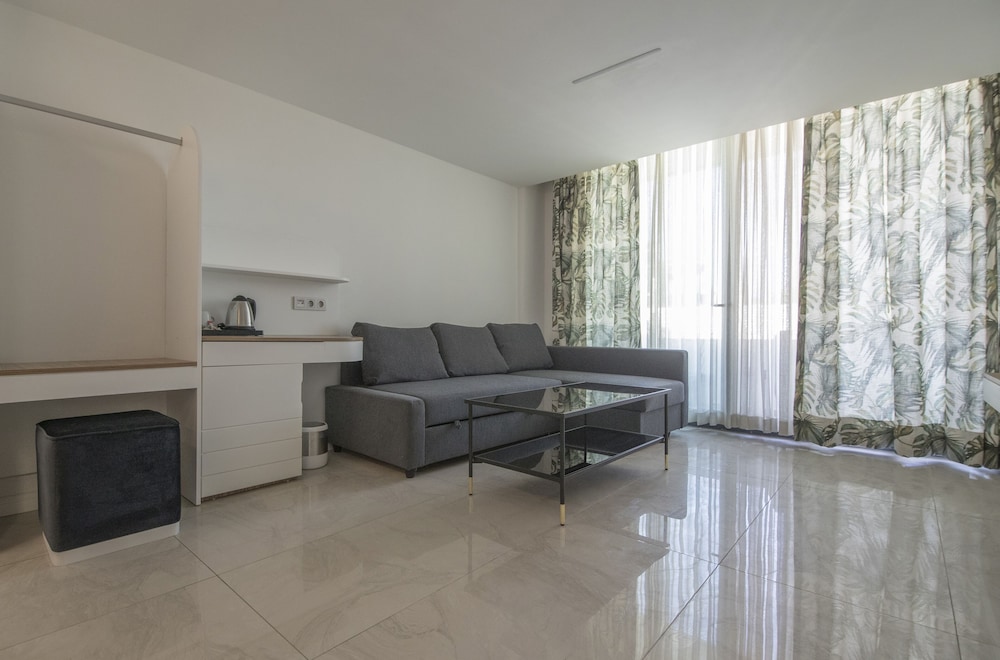 Selluka Butik Hotel - Image 11