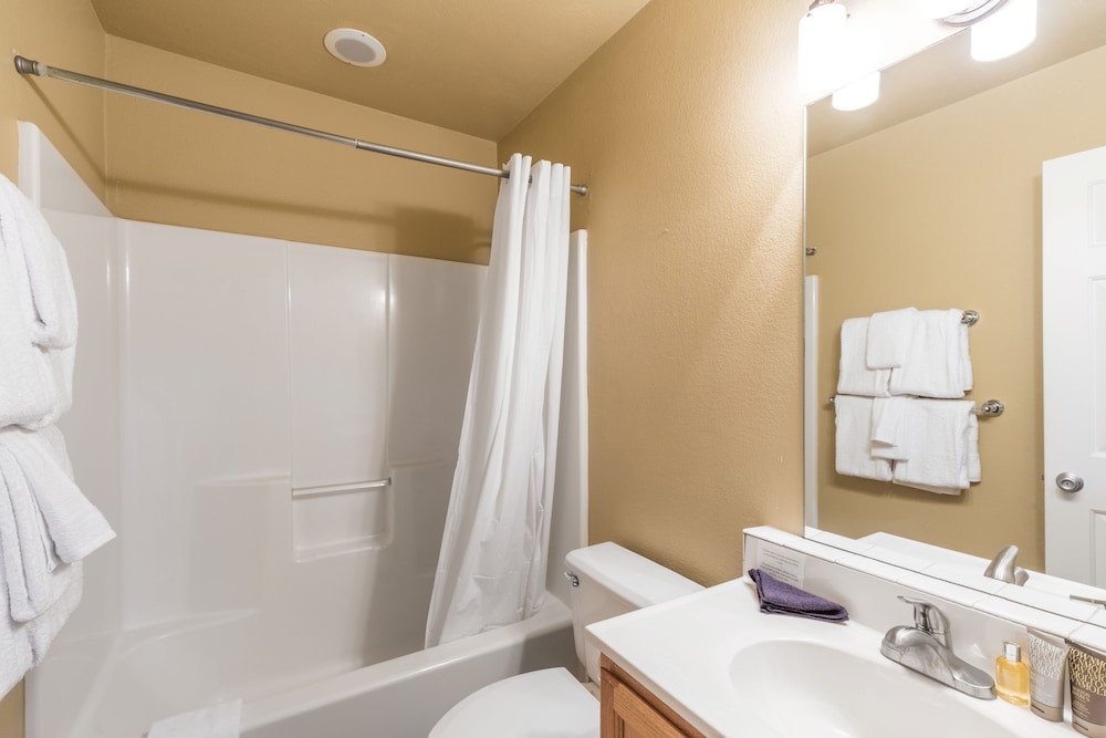 River Rock by Avantstay 8 Bedroom Ski Estate w Hot Tub Movie Theatre 10 Min Walk to Mtn
