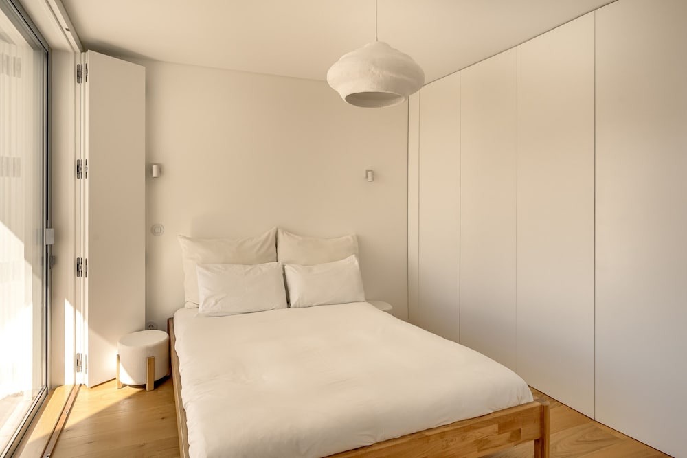 Ericeira Modern Bright With Pool by Homing