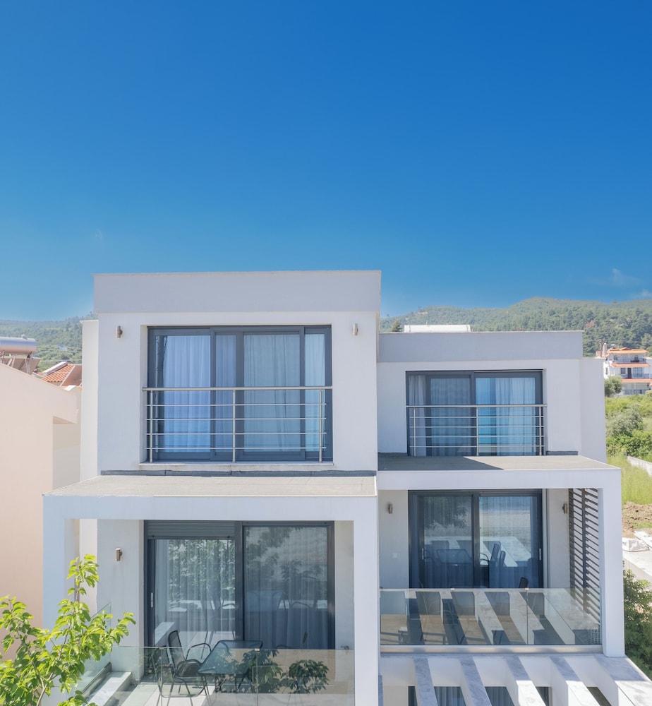Cavo Blue Coastal Living Chalkidiki