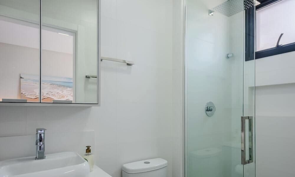 Apto Novo com 3 Suites a 600 m da Praia ELJ1201
