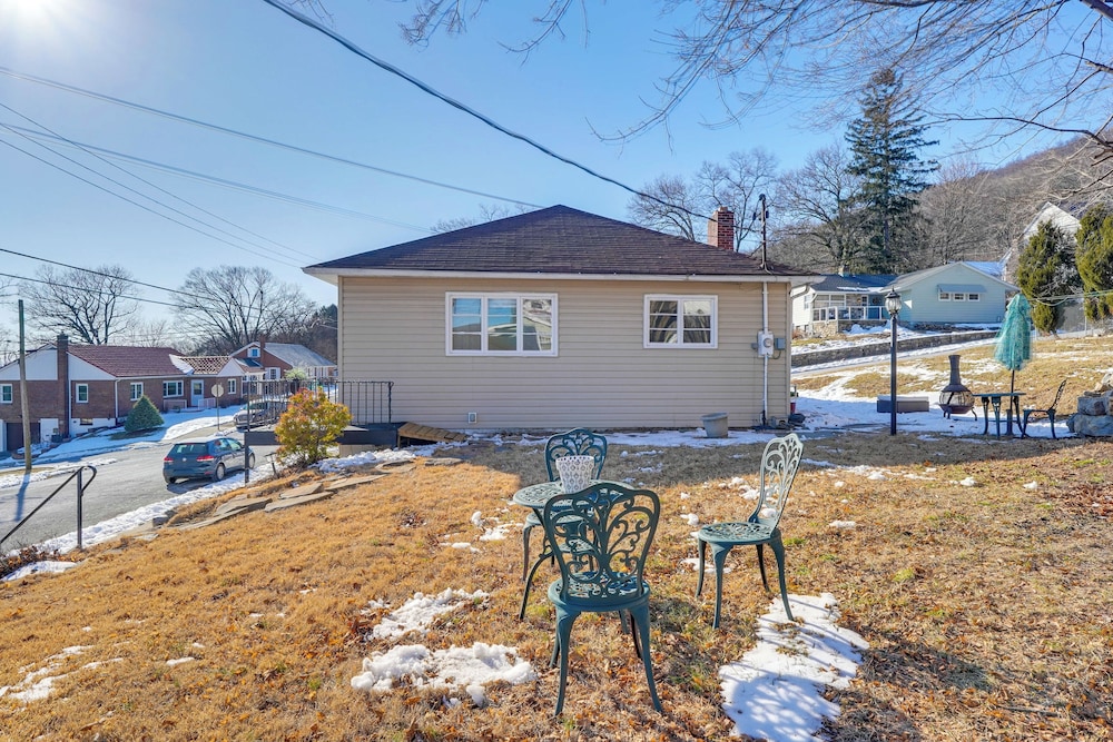 Bring A Pet: Family Home w/ Yard in Pen Argyl!