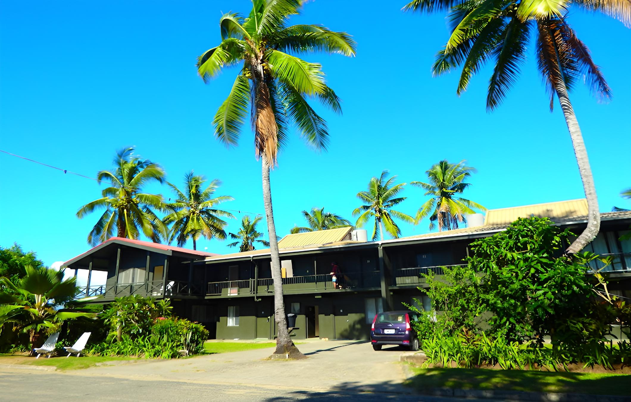 Travellers Beach Resort - Hostel