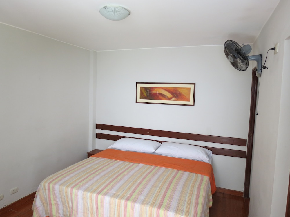 Miraflores Inn